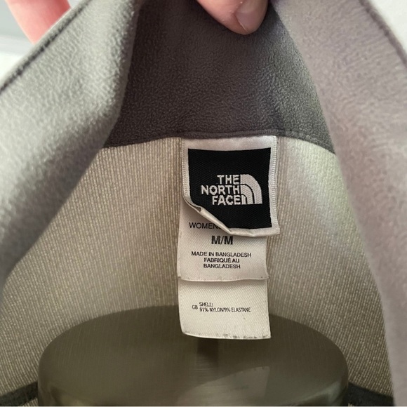 The North Face Women’s Medium Grey Apex Flight Series 1/4 Zip Jacket - Picture 10 of 14